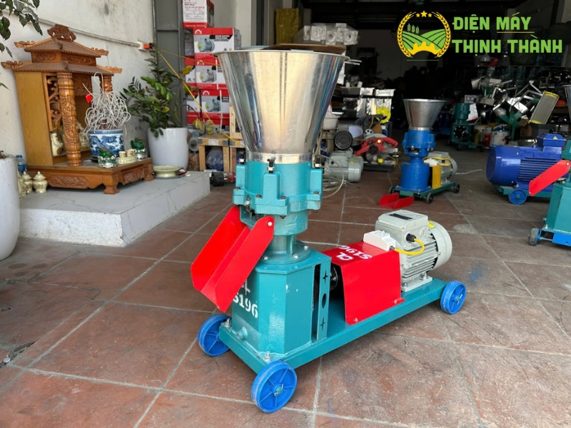 Thông số kỹ thuật và cấu tạo chi tiết của máy ép cám viên trục đứng S196 plus 4 lô ép