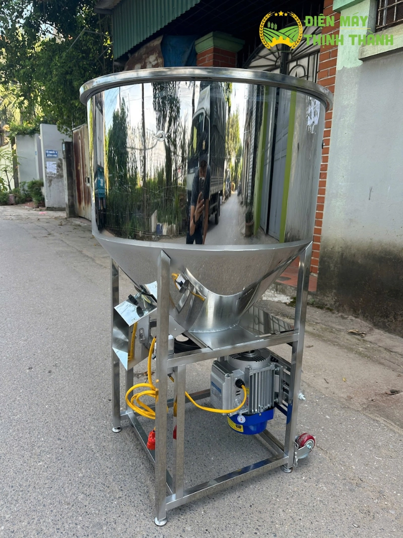 Máy trộn cám trục đứng inox 100kg