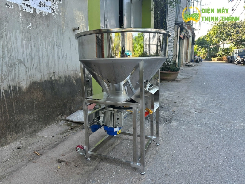Hướng dẫn sử dụng và bảo trì máy trộn thức ăn chăn nuôi hiệu quả, bền bỉ