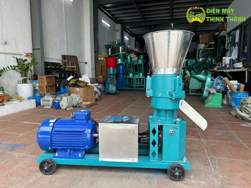 Máy ép cám viên trục đứng