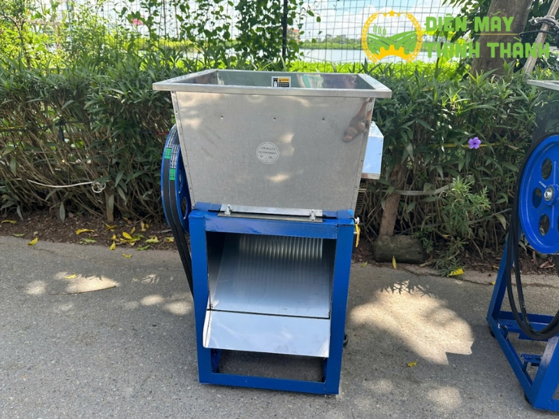 Thiết bị hỗ trợ hiệu quả cho người chăn nuôi hiện đại.