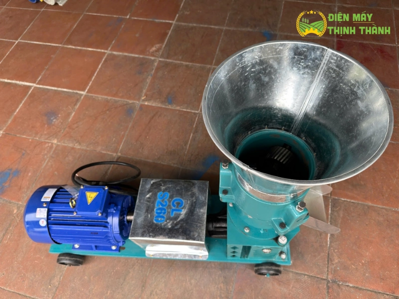 Cấu tạo và nguyên lý hoạt động của máy ép cám viên trục đứng S260