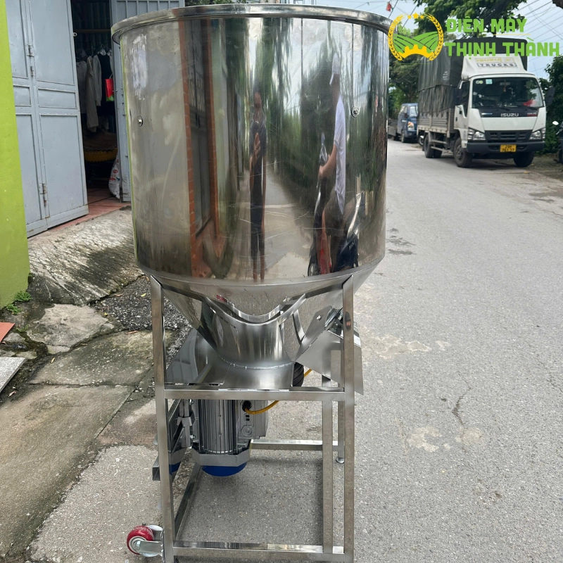 Ứng dụng đa dạng của máy trộn cám trục đứng Inox 150Kg