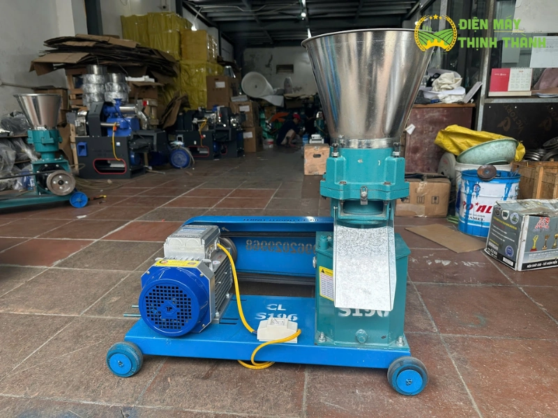 Máy ép cám viên S196 curoa 4 lô ép tiết kiệm chi phí vượt trội