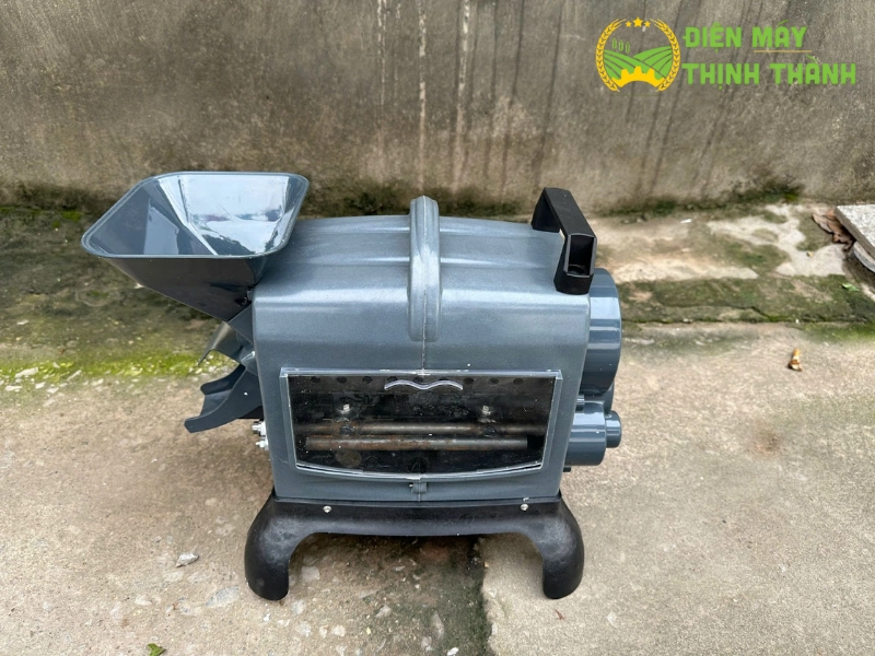 Máy cắt đít ốc mini là gì và tại sao quán ốc