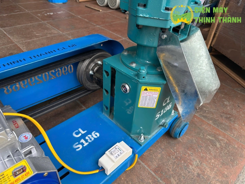 Hướng dẫn sử dụng và bảo trì máy ép cám viên S186 curoa 3 lô ép