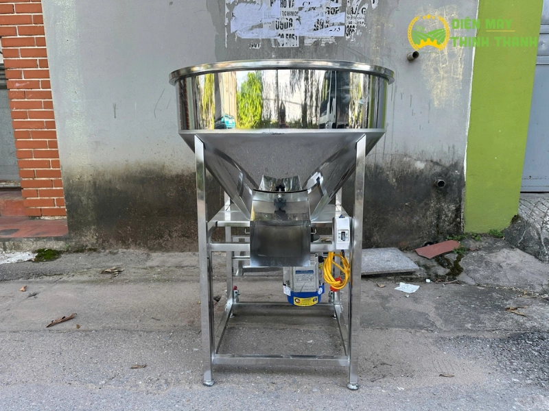 Kinh nghiệm lựa chọn máy trộn thức ăn chăn nuôi phù hợp